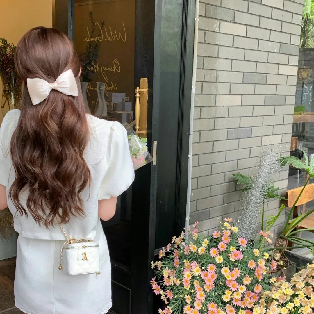 巨型女的袭击(原声版)